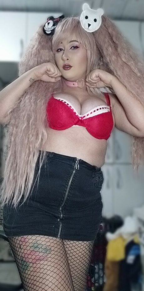 SassNessie sexy pornstar img