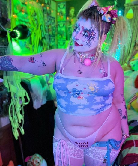 scribblelegs nude star photo