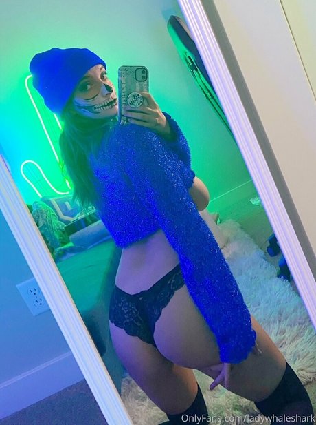Ladywhaleshark erotic pornstar picture