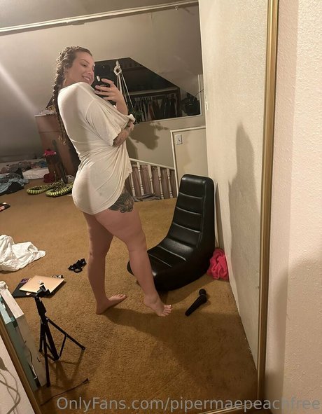 pipermaepeachfree hot pornstar gallery