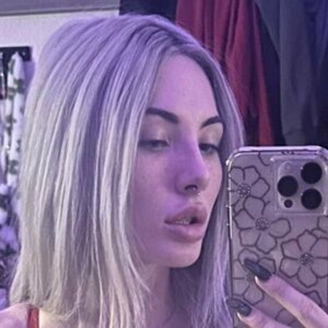 Devilmade888 pretty pornstar photo