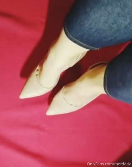 mordacia model art pics