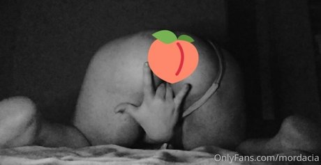 mordacia model naked pictures