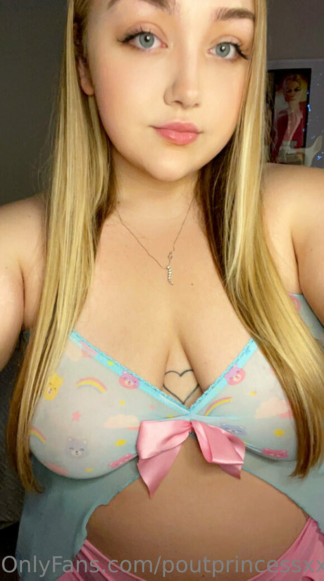 poutprincessxx free actress photos