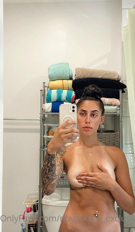 novaskyee exclusive pornstar xxx picture
