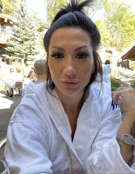 valzzies exclusive actress gallery