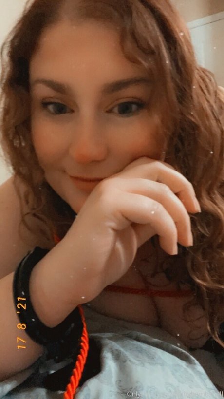 bitchybombshell sexy actress photo