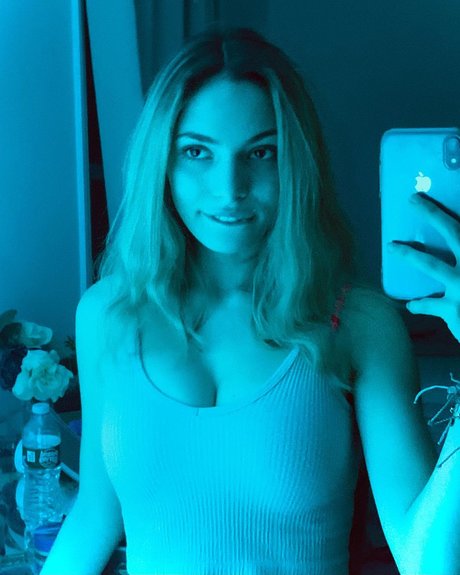 Ruby Salvo schauspielerin hübsche fotos