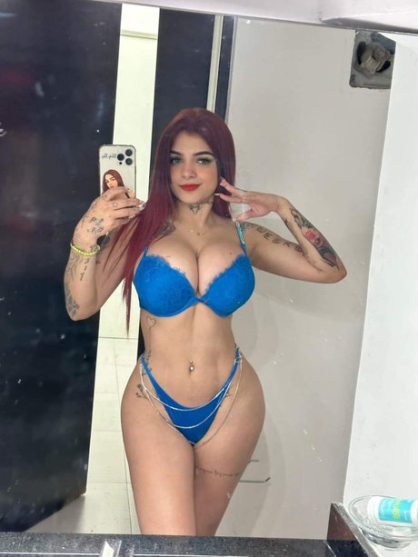 Karely Ruiz Fotoaufnahmen