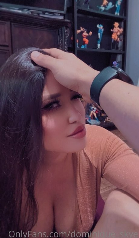 Dominique Skye model heiße fotos