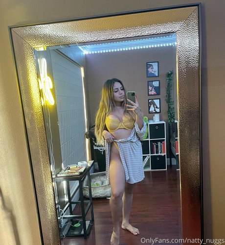 schöne asiatische onlyfans erwachsene nackt bild