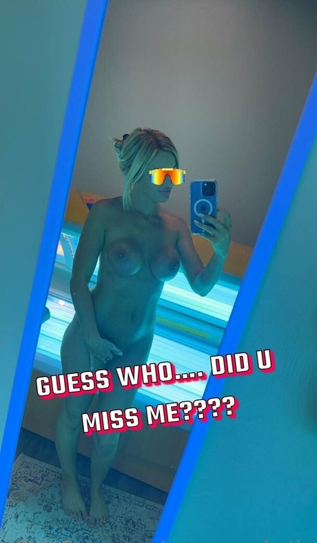 kleiner schwanz shemale onlyfans erwachsene schöne fotos