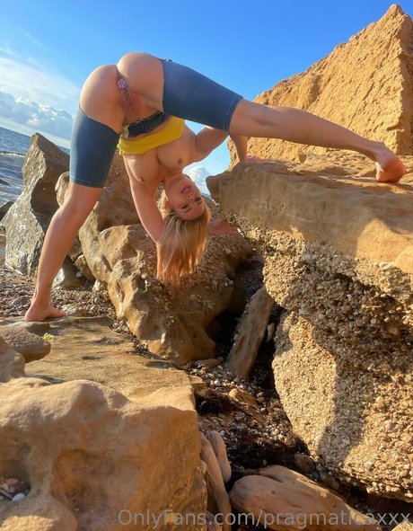 maskenbildnerin onlyfans exklusive sexy foto