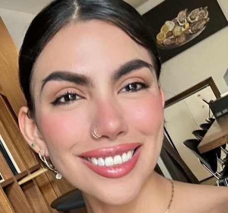 heiße blonde onlyfans heiße top bild