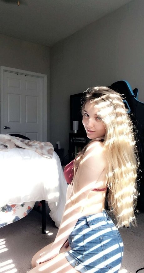 Planet Monica nackten archiv