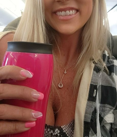 BethAdore xxx sexy galerien