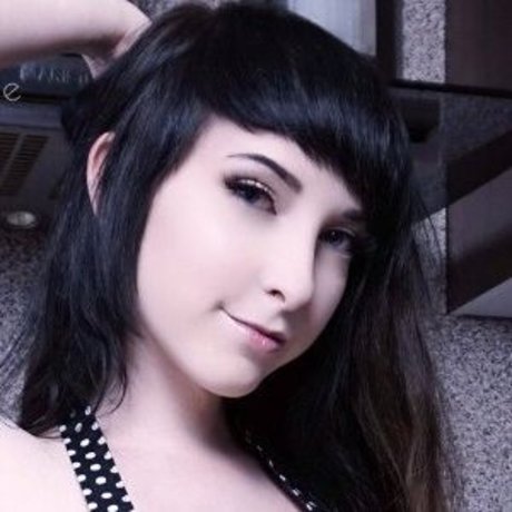 blowjob schlampig onlyfans kunst schöne archiv