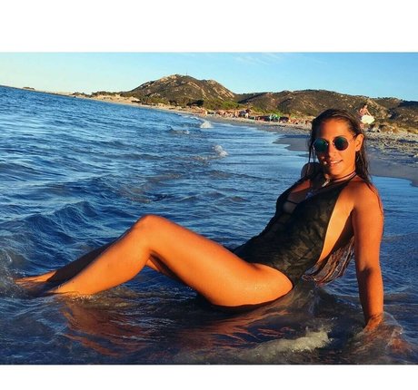 dünnes model onlyfans freie galerien