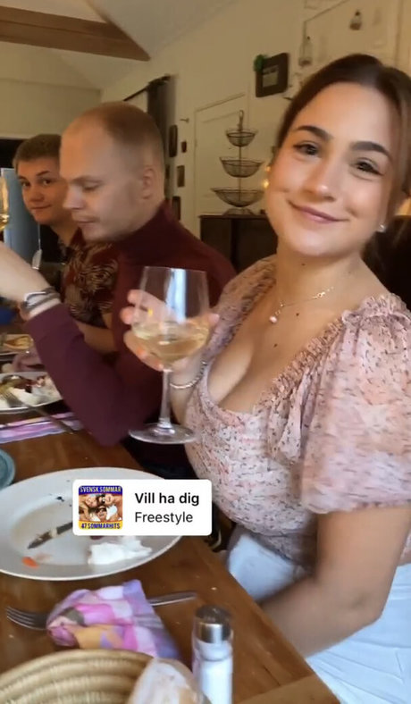 Sara B exklusive nackt galerien