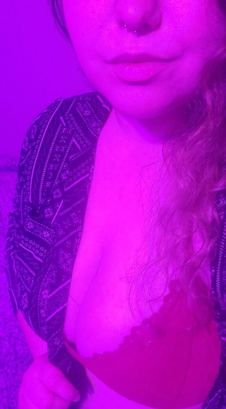 zierliche brünette nur fans heiße nacktheit galerie