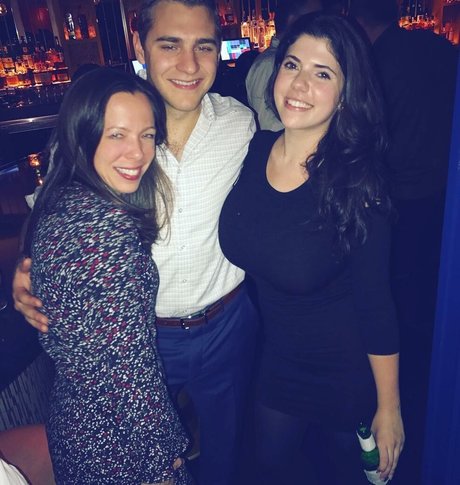 dünne blonde onlyfans exklusive sexy fotos