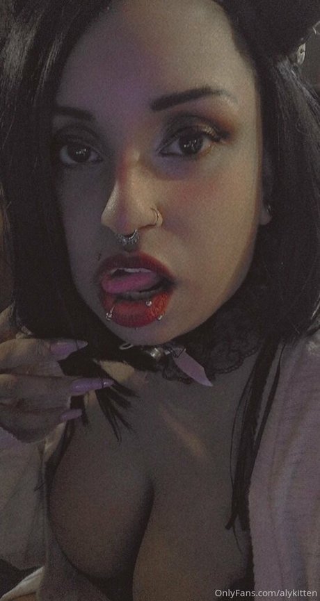 raeraejiggles pornostar hübsche fotos