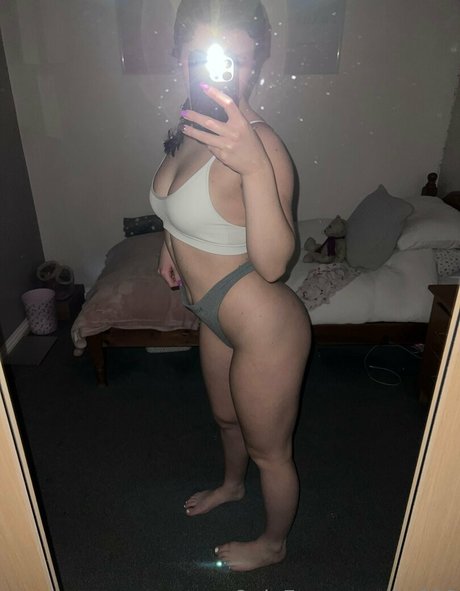 Katy Robertson hd erotische galerie