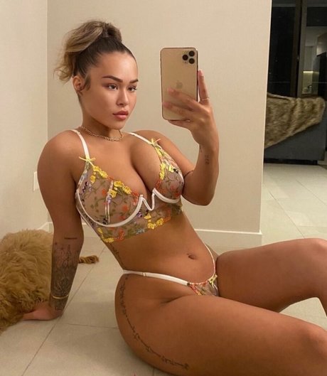 dünne schwarze teenager-onlyfans kostenlose galerien