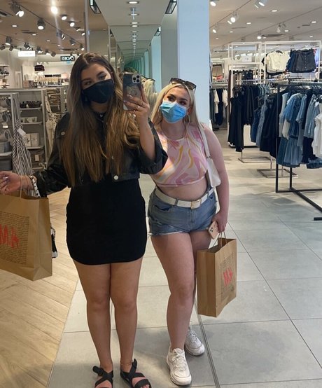 Molly Georgia Leach kunst schöne galerien