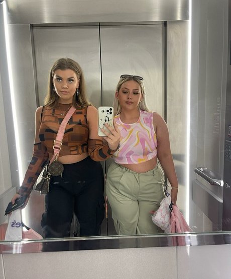 Molly Georgia Leach model nacktheit archiv