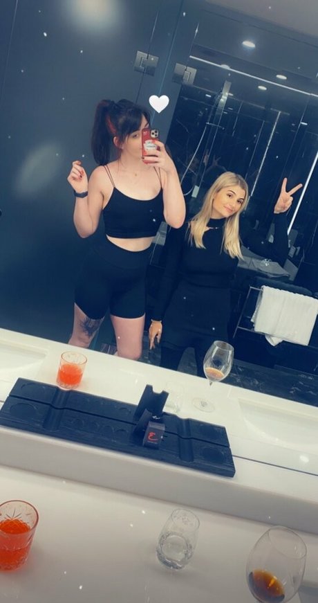 pool-dreier onlyfans heiße pornografische fotos