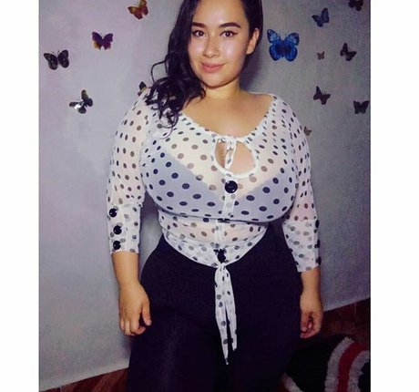 heiße blonde onlyfans heiße top bilder