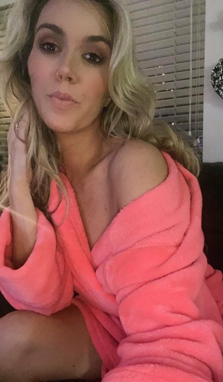 swinger-milf-onlyfans hübsche erotische bild