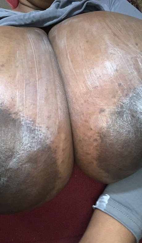 zierliche brünette nur fans top nackt archiv