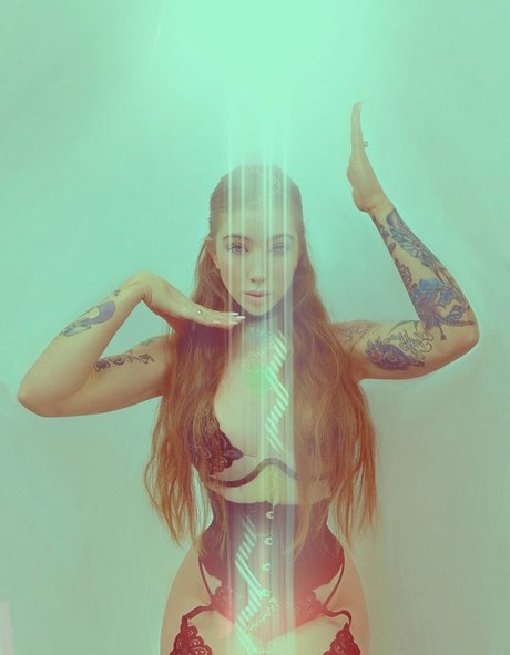 muskel-milf-onlyfans kunst nackt fotos