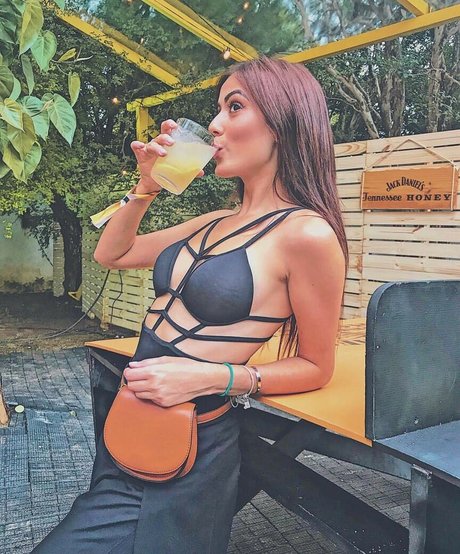 Jana Make erotische erwachsene archiv