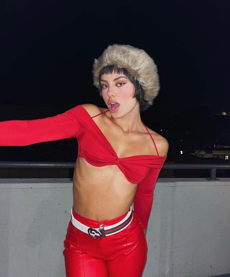 britische teen-onlyfans sexy kunst galerie