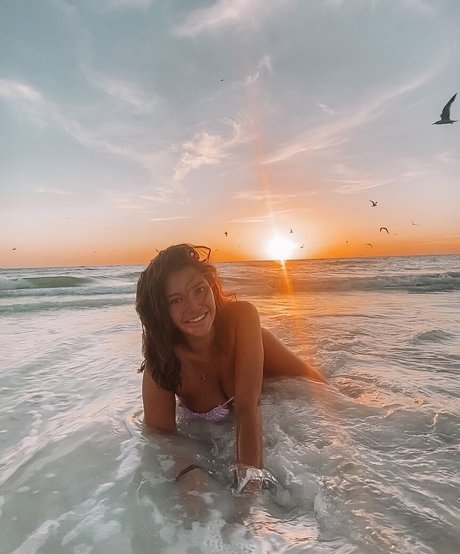 Hannah Malvone exklusive schöne bilder