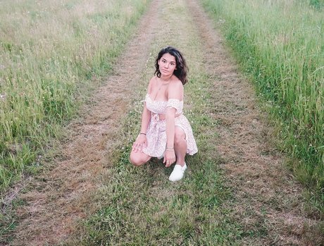 Hannah Malvone hd nette galerie