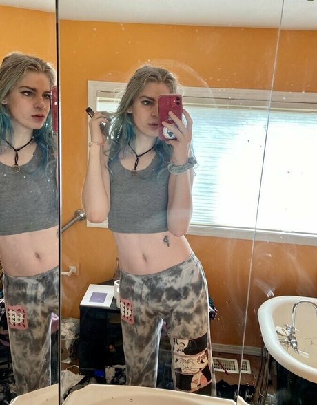 Laced Up Lace heiße exklusive bild