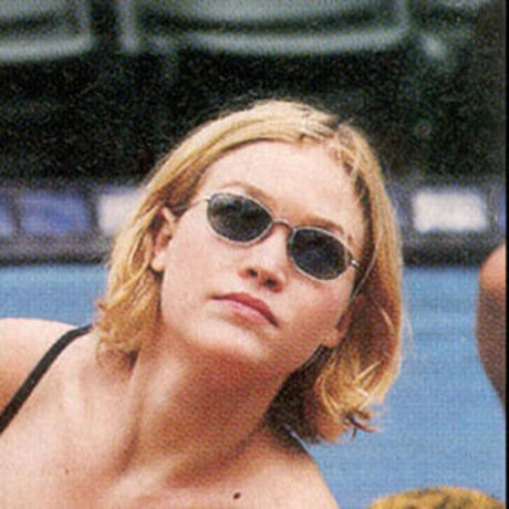 Julia Stiles model top archiv