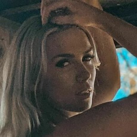 asiatische reife onlyfans perfekte foto