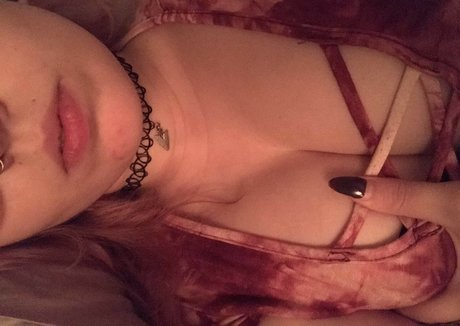 zierliche milf onlyfans xxx pornografische fotos