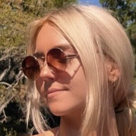 Ella Moore kunst sex galerien