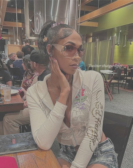 Giginatureee sexy pornografische foto