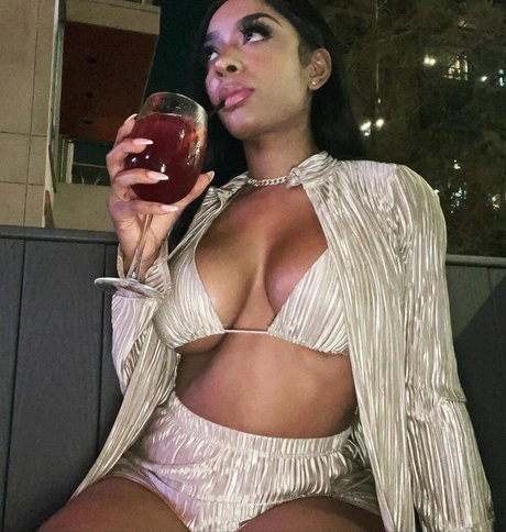 ashaughnfitness freie nackt bild