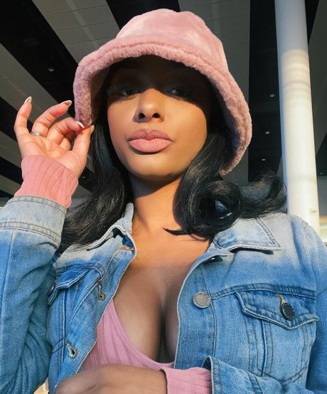 milf-lehrerin onlyfans heiße akt fotos