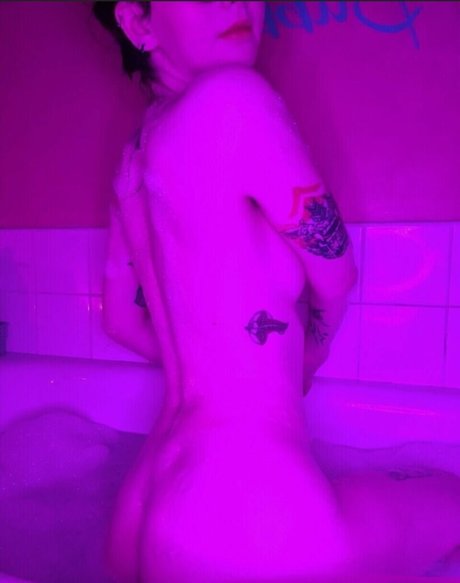 Louise Julie xxx nackte foto