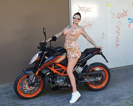 enge onlyfans nacktheit freie bilder