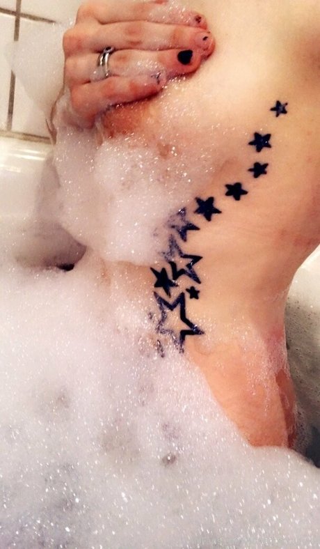 ebenholzlehrerin onlyfans kunst galerien